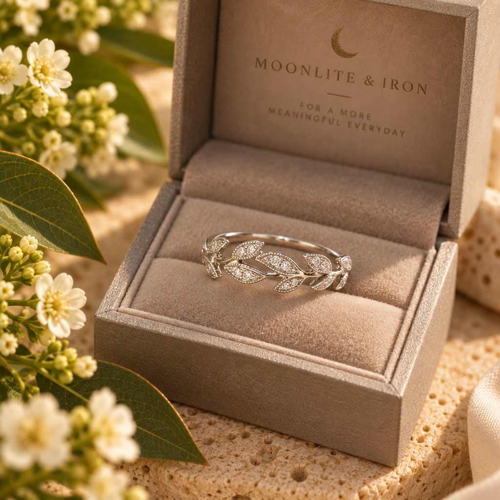 The Laurel Ring